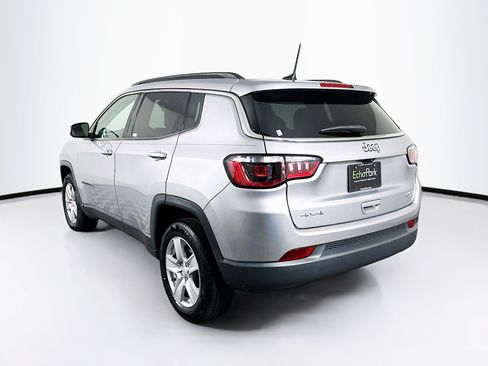 Used 2022 Jeep Compass Latitude AWD/4WD image 5