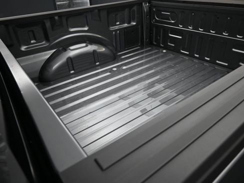 Used 2025 Ford F150 Lariat w/ FX4 Off-Road Package image 20