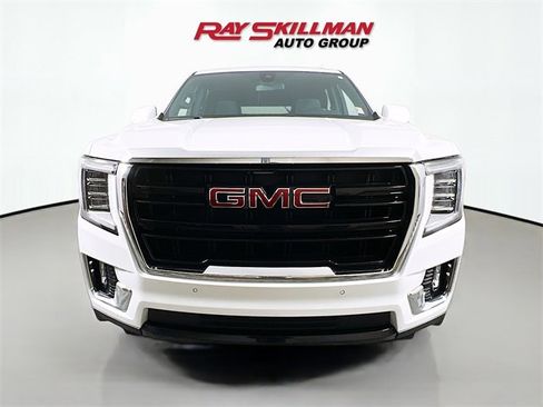 Used 2022 GMC Yukon SLE w/ Gmc Pro Safety Plus Package image 2