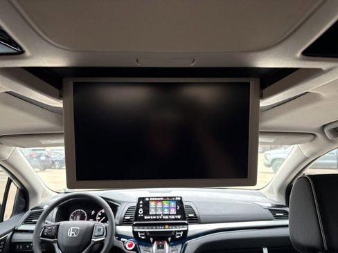 New 2026 Honda Odyssey Touring image 18