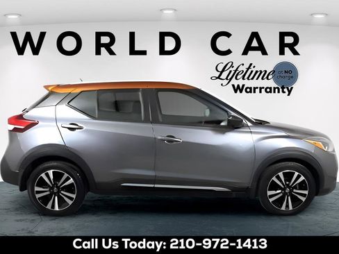 Used 2020 Nissan Kicks SR FWD image 11