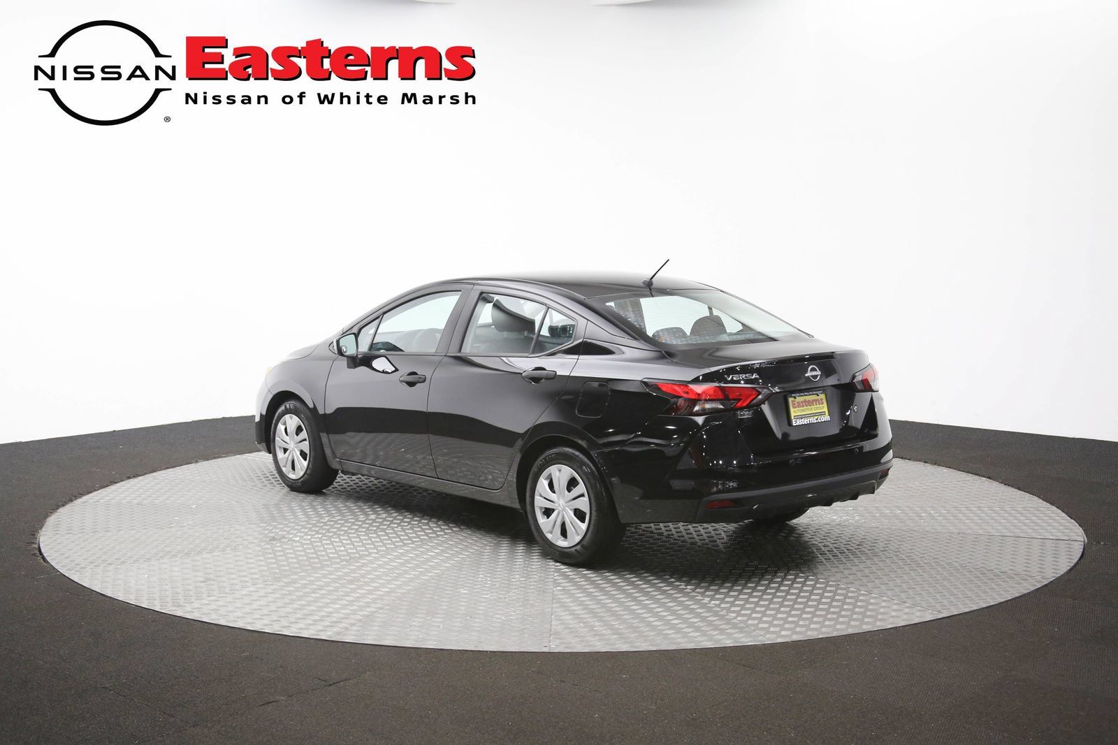 Used 2025 Nissan Versa S FWD image 62
