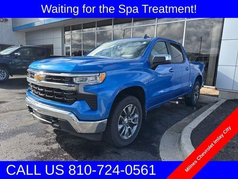 Used 2025 Chevrolet Silverado 1500 LT image 2