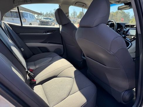 Used 2020 Toyota Camry LE image 13