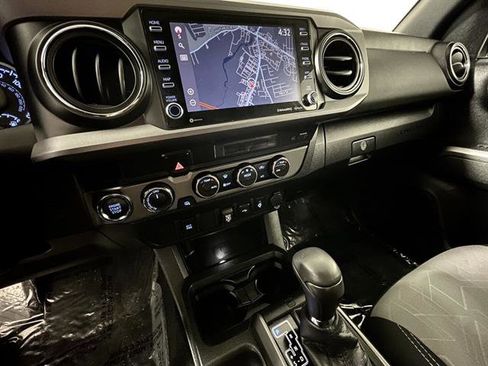 Certified 2022 Toyota Tacoma TRD Sport image 15