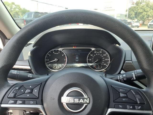 Used 2024 Nissan Altima 2.5 SV FWD image 19