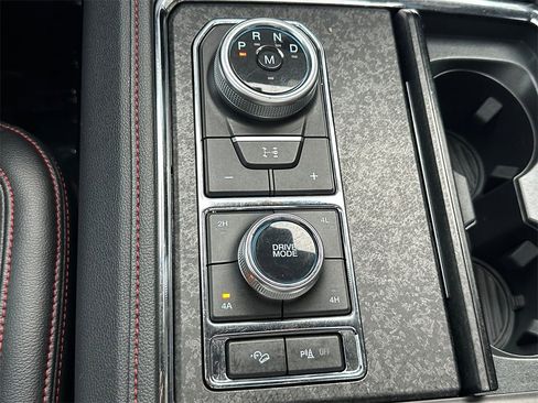 Used 2023 Ford Expedition Max Limited image 34