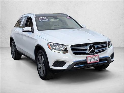 Used 2016 Mercedes-Benz GLC 300 4MATIC image 3