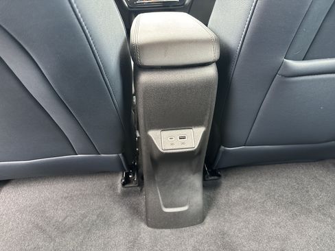 Used 2023 Chevrolet Bolt EUV Premier FWD image 18