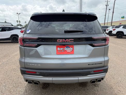 Used 2024 GMC Acadia Elevation w/ Luxury Package FWD image 4