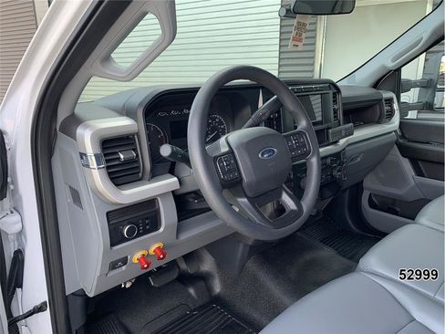 Used 2024 Ford F550 2WD Regular Cab Super Duty image 27