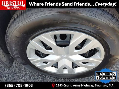 Used 2026 Toyota Corolla Cross L image 9