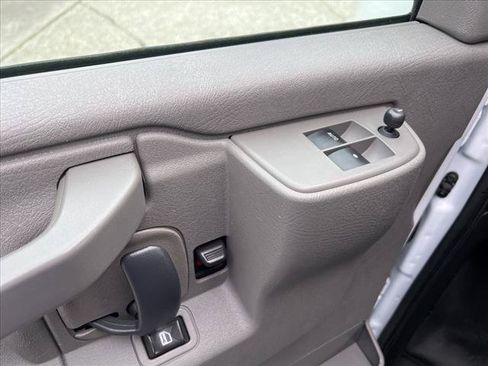 Used 2020 GMC Savana 2500 w/ Driver Convenience Package RWD image 9