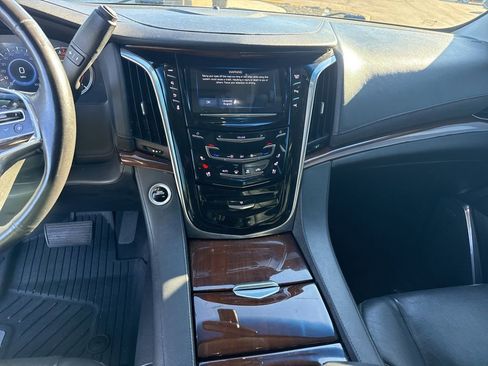 Used 2019 Cadillac Escalade 4WD image 51