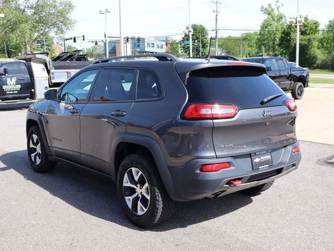 Used 2016 Jeep Cherokee Trailhawk w/ Cold Weather Group AWD/4WD image 29