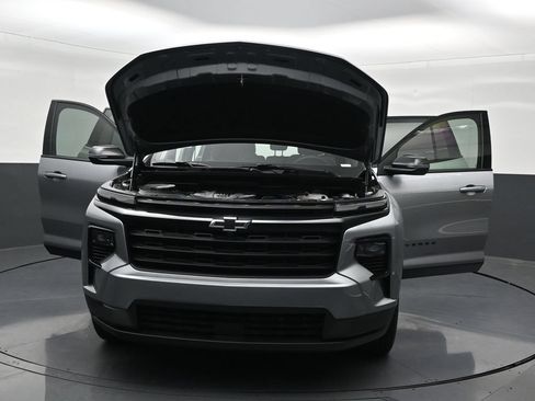 Used 2025 Chevrolet Traverse LT w/ Midnight/Sport Edition FWD image 38