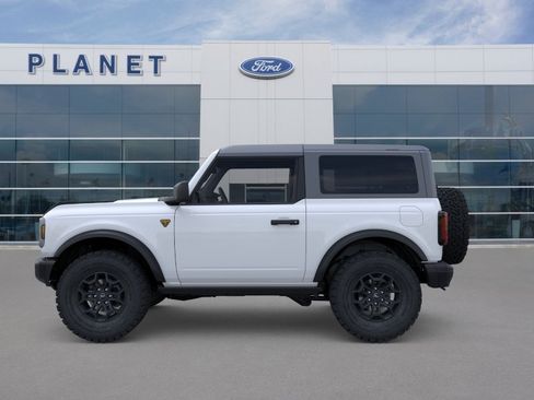 New 2026 Ford Bronco Badlands AWD/4WD image 3