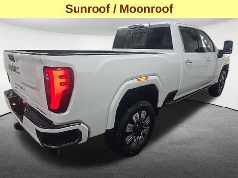 Used 2024 GMC Sierra 2500 Denali w/ Denali Reserve Package AWD/4WD image 5