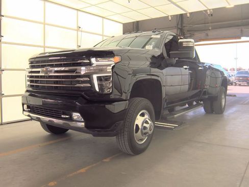 Used 2021 Chevrolet Silverado 3500 High Country image 4