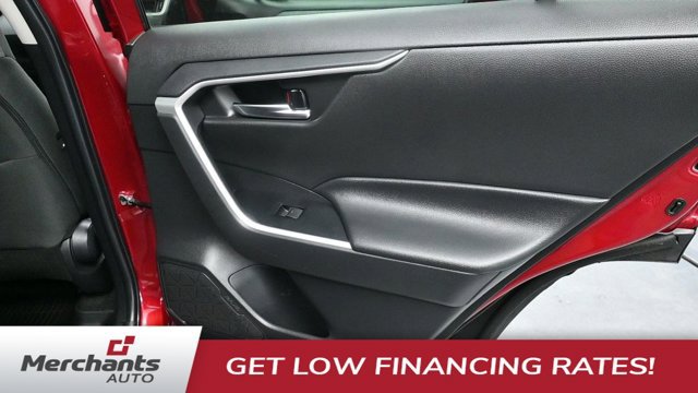 Used 2022 Toyota RAV4 XLE FWD image 12