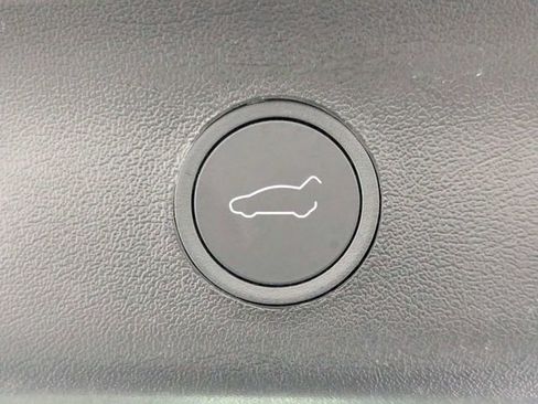 Used 2026 Tesla Model Y 2WD image 25