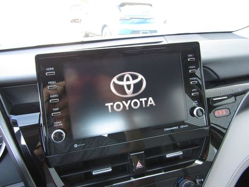 Used 2023 Toyota Camry XLE FWD image 12