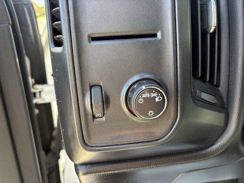 Used 2015 GMC Sierra 1500 2WD Regular Cab image 27