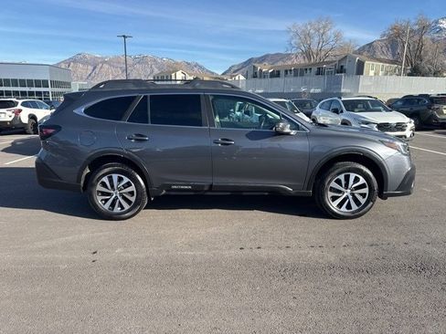 Used 2020 Subaru Outback Premium image 2