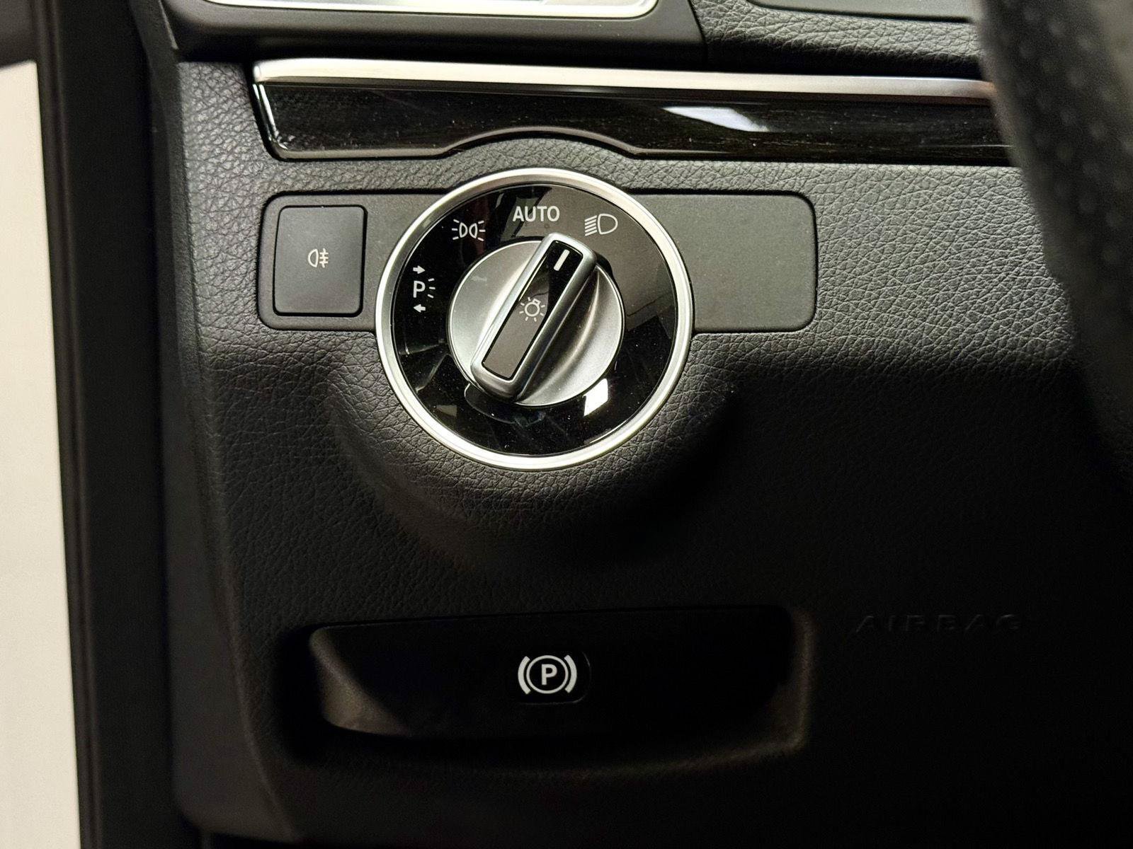 Used 2017 Mercedes-Benz E 400 Coupe w/ Premium 3 Package image 18