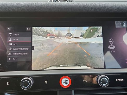 Certified 2026 Porsche Macan image 12