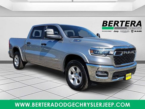 Used 2025 RAM 1500 Big Horn image 1