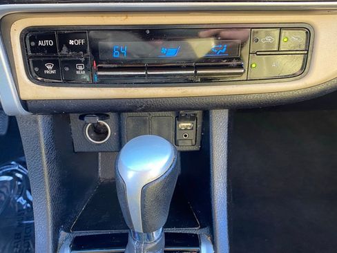 Used 2017 Toyota Corolla LE w/ LE Eco Premium Package image 22