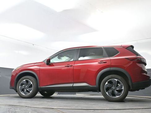 Used 2025 Nissan Rogue SV image 30