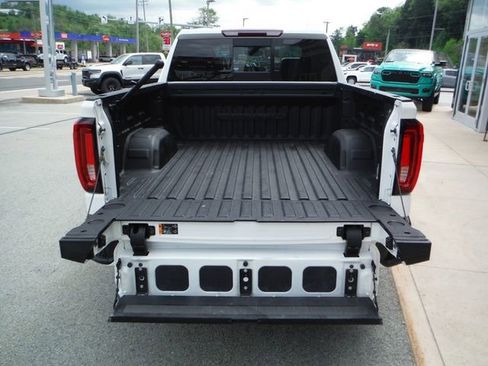 Used 2021 GMC Sierra 1500 Denali w/ Driver Alert Package II AWD/4WD image 17