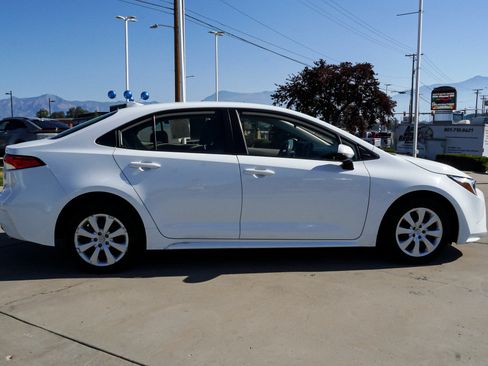 Certified 2024 Toyota Corolla LE FWD image 9