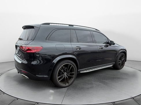 Used 2025 Mercedes-Benz GLS 580 4MATIC image 7
