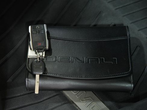 Used 2019 GMC Canyon Denali image 19