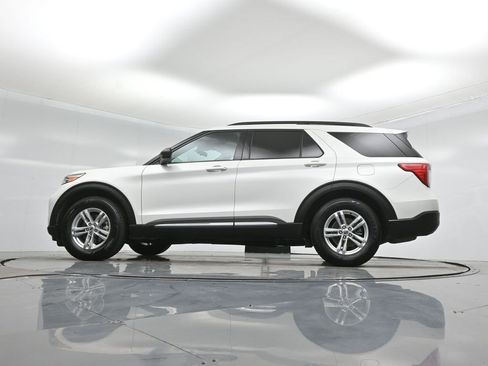 Certified 2022 Ford Explorer XLT image 55