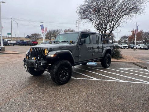 Used 2023 Jeep Gladiator Willys image 2