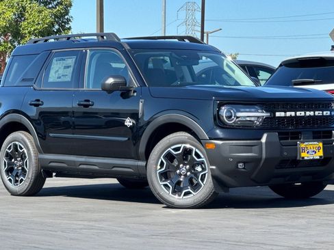 New 2025 Ford Bronco Sport Outer Banks w/ Outer Banks Tech Package+ image 2