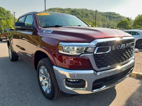 Used 2025 RAM 1500 Big Horn AWD/4WD image 3