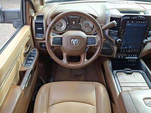 Used 2022 RAM 3500 Limited image 11