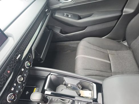 Used 2025 Honda Accord Sport image 24