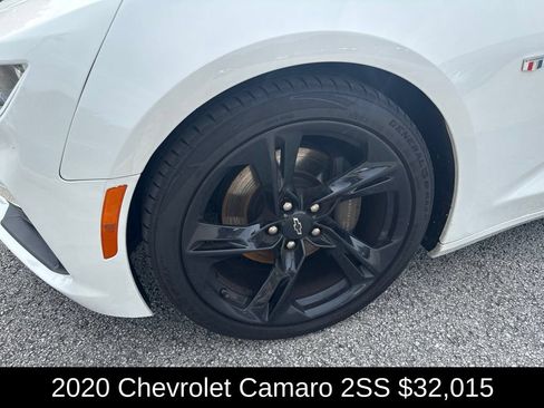 Used 2020 Chevrolet Camaro SS RWD image 9