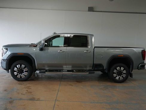 Certified 2024 GMC Sierra 3500 Denali w/ Denali Reserve Package image 3