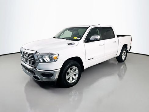 Used 2024 RAM 1500 Laramie AWD/4WD image 3