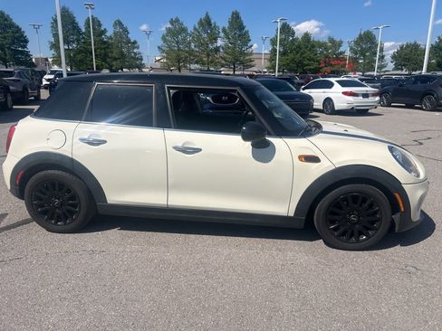 Used 2015 MINI Cooper 4-Door Hardtop FWD image 3