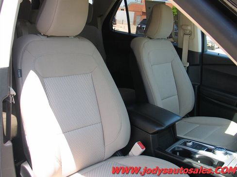 Used 2020 Ford Explorer 4WD w/ Class III Trailer Tow Package image 24