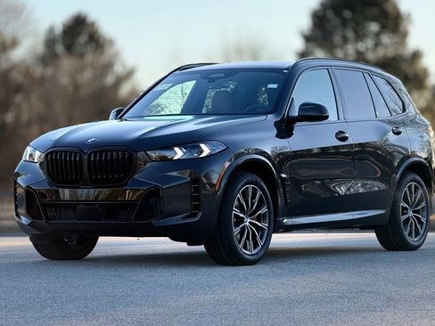 New 2026 BMW X5 xDrive40i w/ M Sport Package image 1