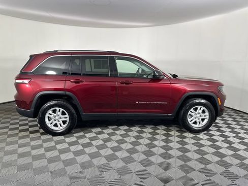 Certified 2023 Jeep Grand Cherokee Laredo AWD/4WD image 23